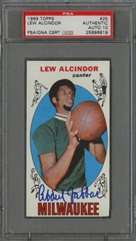 1969 Topps #25 Lew Alcindor Signed Rookie Card – PSA/DNA GEM MT 10